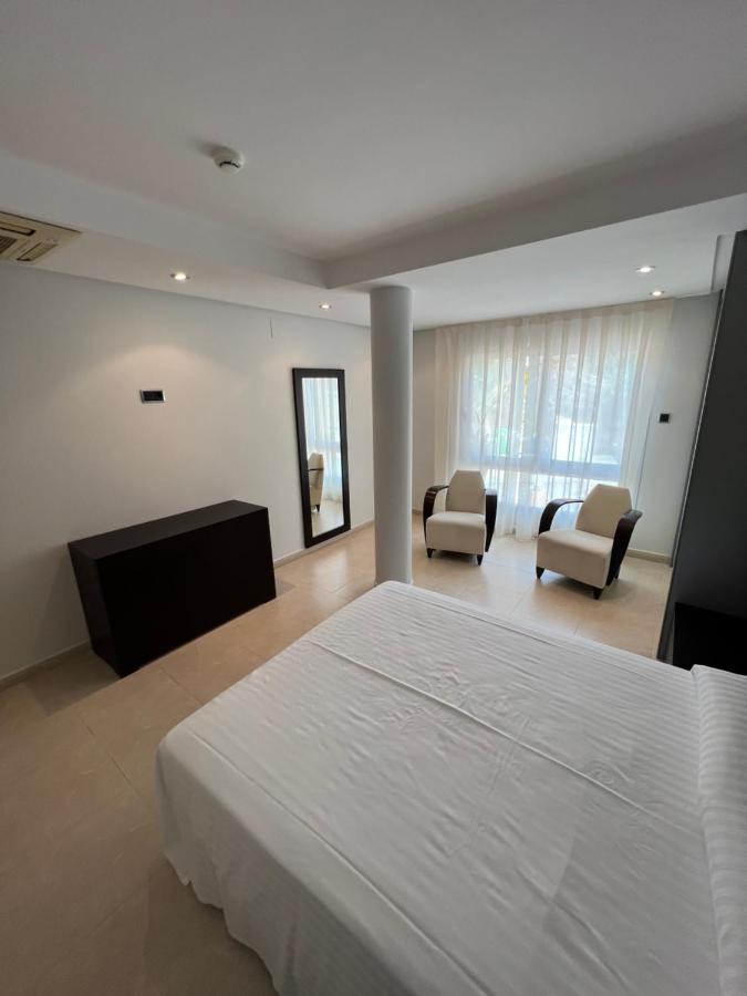 بينيتاشيل Apartamentos Flamingo Hills المظهر الخارجي الصورة